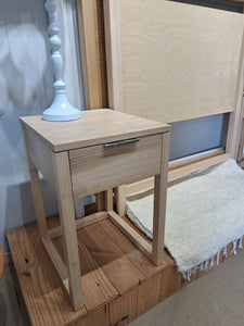 Modern solid wood bedside table with drawer