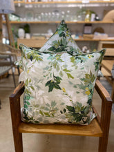 Load image into Gallery viewer, cushions green leaves hertex